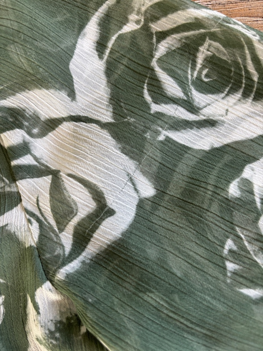 Kut from the Kloth Olive and White Rose Print Shirt - Picture 9 of 10